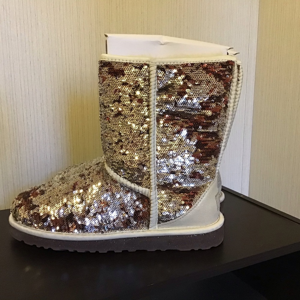 UGGS Cosmos Sequin Boots size 8